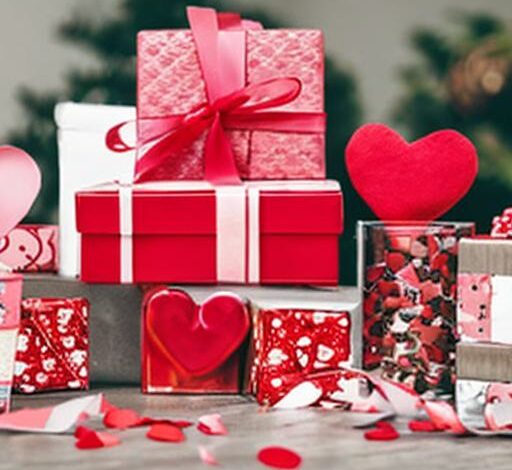 Valentine's Day Gifts for College Students on a Budget